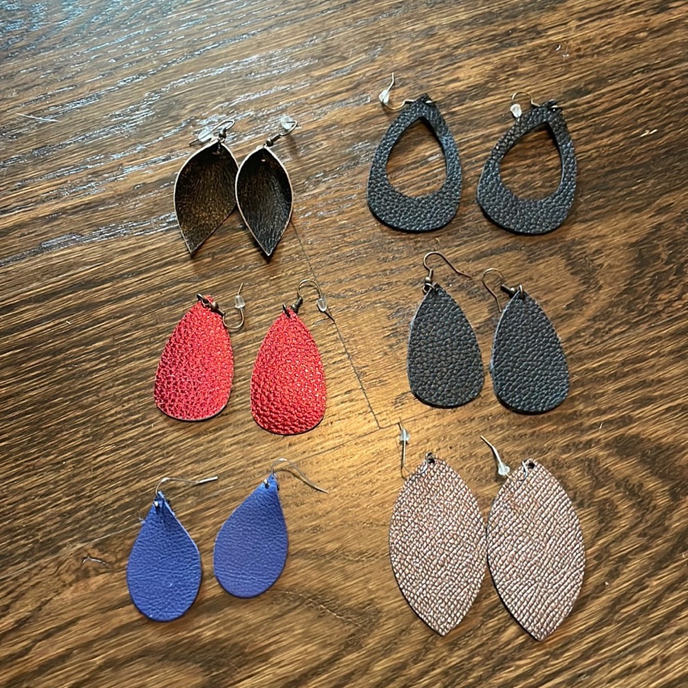 Bundle of 6 earrings